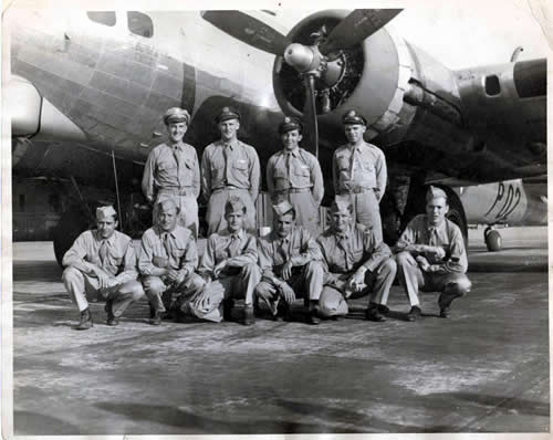 Members of the 390th Bomb Group, 570th Bomb Squadron, Crew 53